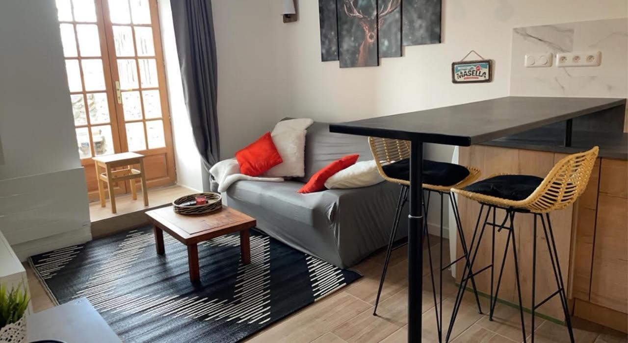 Appartement Avec Chambre Ouverte Bourg-Madame Kültér fotó